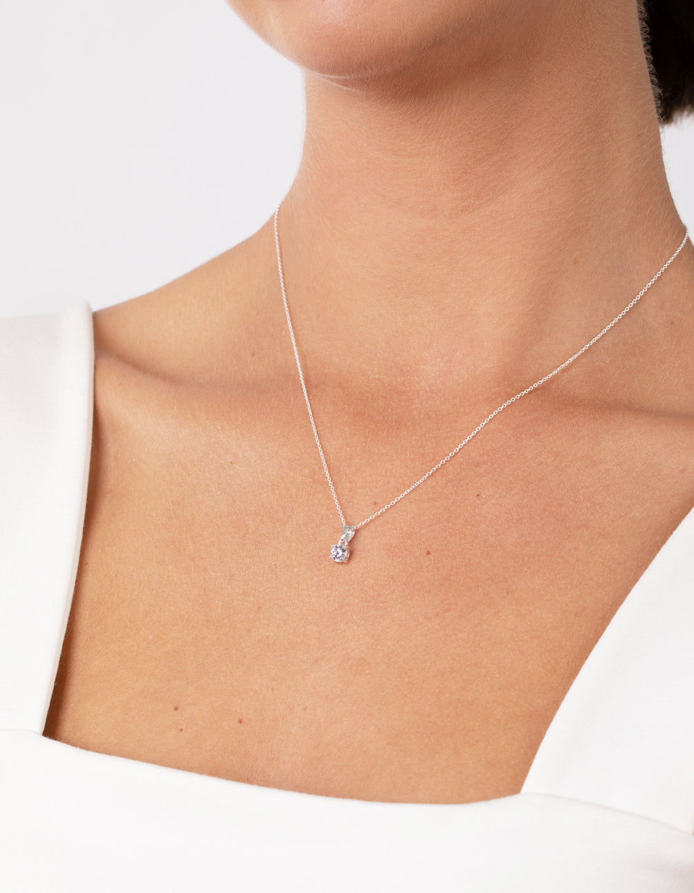 Sterling Silver Cubic Zirconia 1/2 Carat Bale Necklace