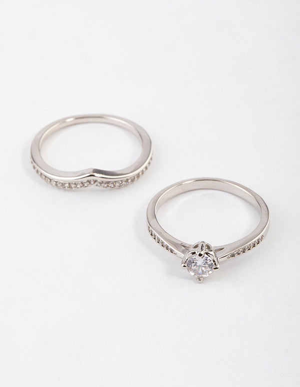 Showcasing a glamorous V-stack ring set crafted from plated material in dainty style front view