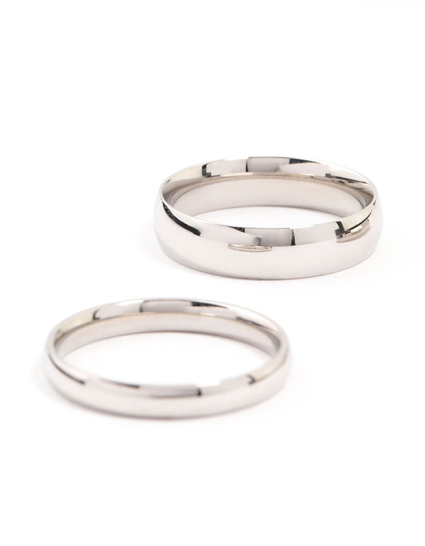 Featuring waterproof stainless steel plain band rings in silver, offered as a 3-pack side detail view