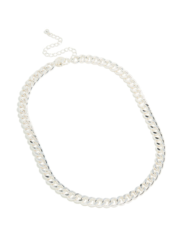 Designed with silver plated material, this curb chain necklace front view
