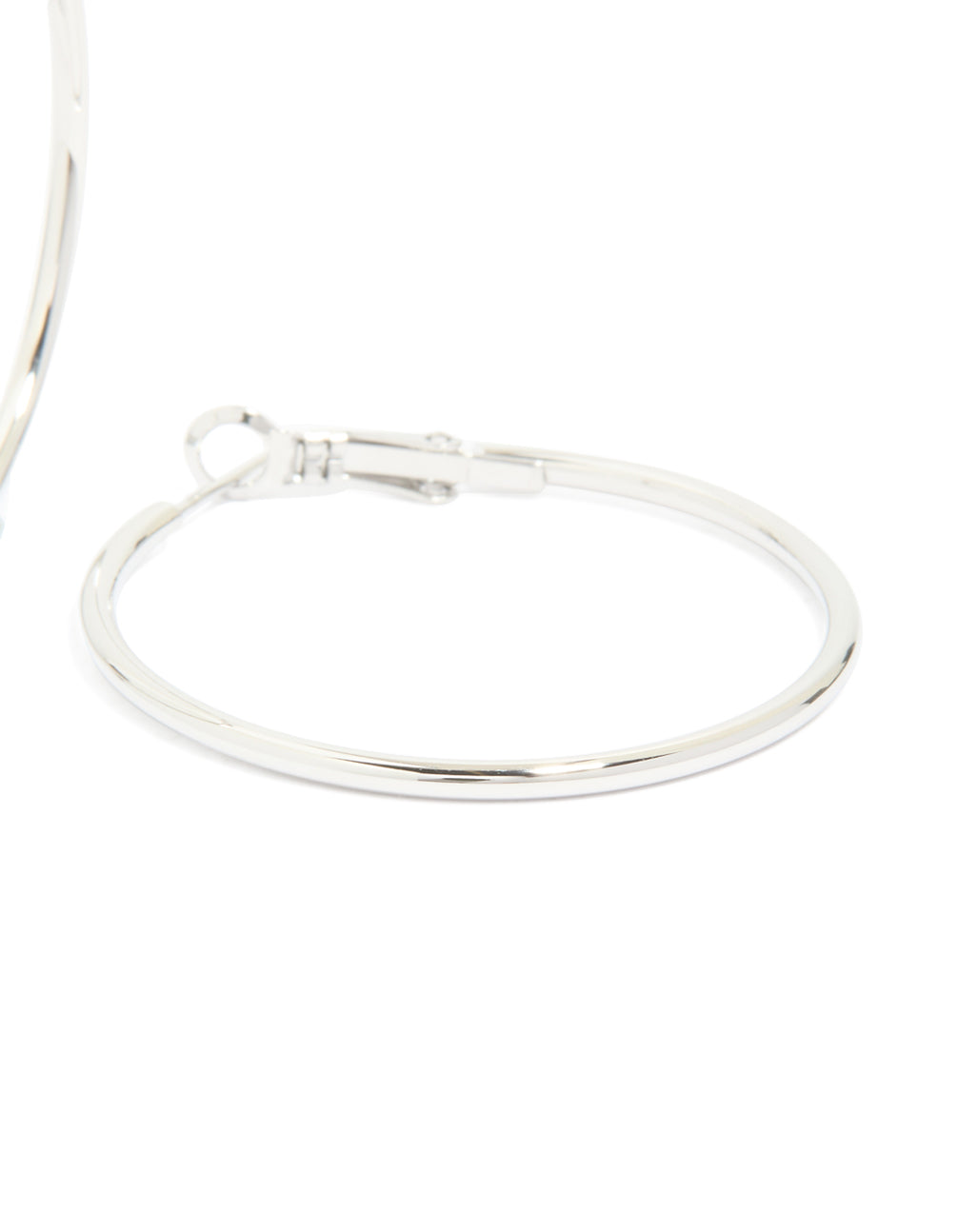 Highlighting waterproof stainless steel hoop earrings in silver post detail view