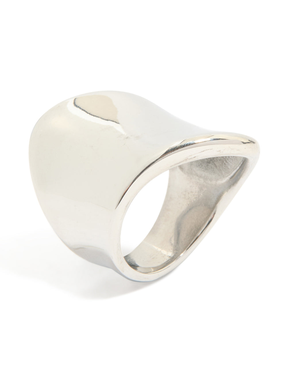 Designed with waterproof stainless steel, this organic smooth ring in silver side detail view