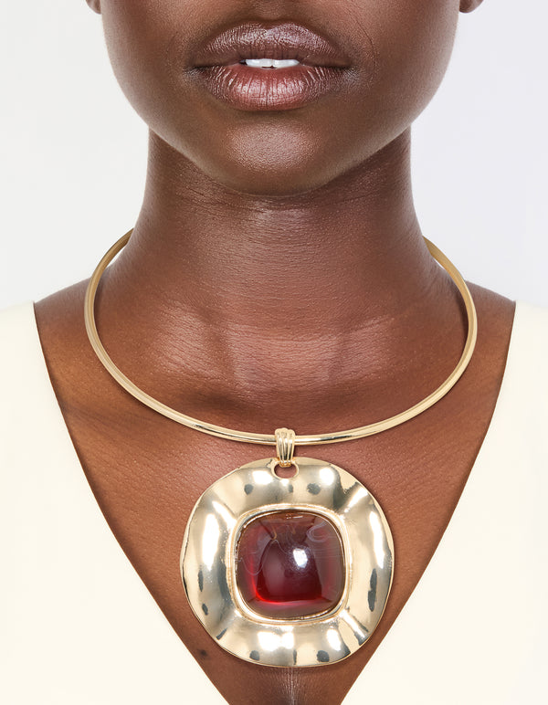 Gold Dark Red Resin Large Pendant Choker Necklace