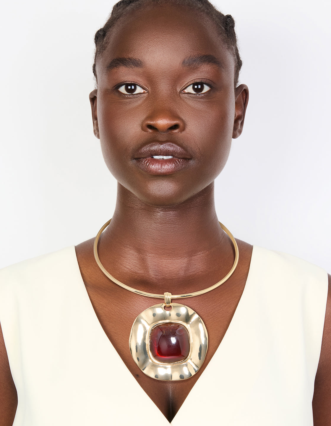 Gold Dark Red Resin Large Pendant Choker Necklace