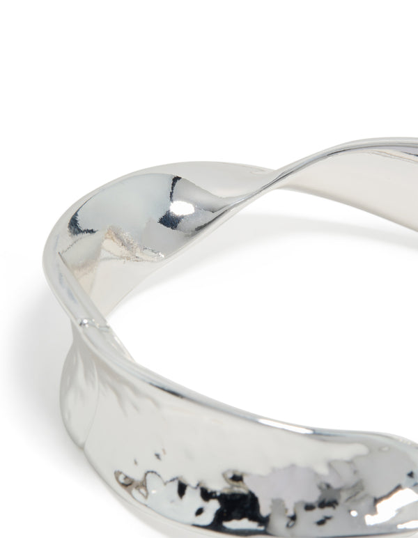 Designed with silver plated hammered twist hinged bangle closure detail view