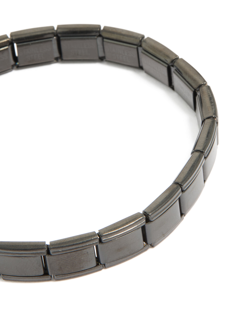 Featuring a waterproof mens black coated metal stainless steel stretch link chain bracelet in dimgrey close up view