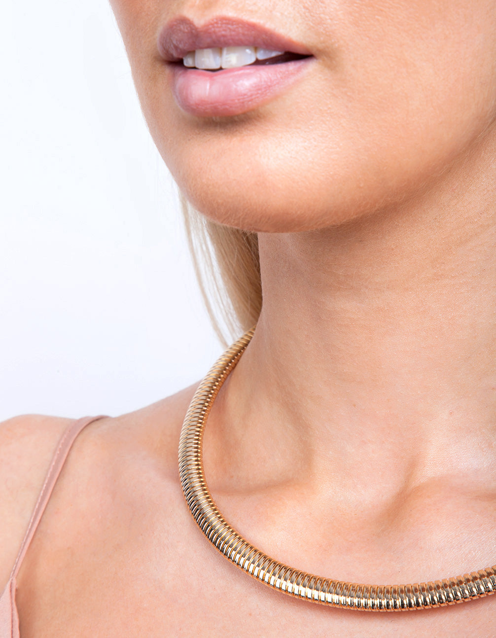Gold Single Row Twist Choker