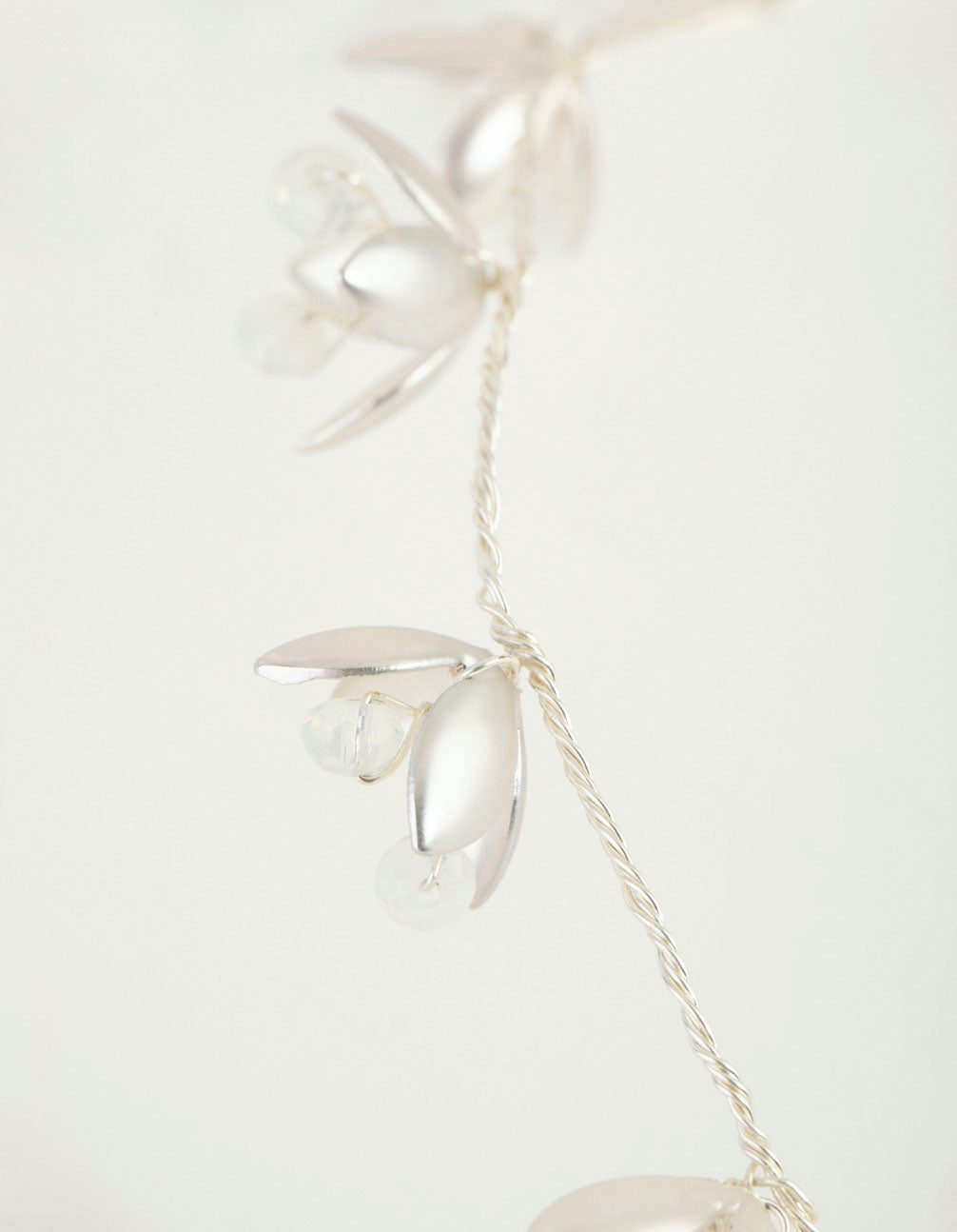 Mixed Flower Detail Dainty Halo