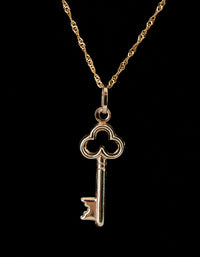 9ct Gold Key Pendant Charm - link has visual effect only