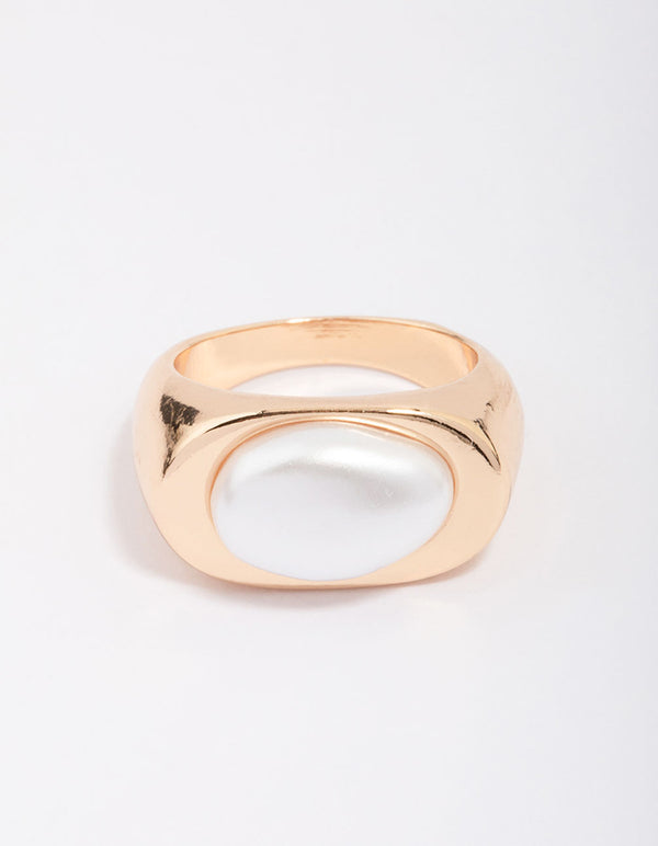 Gold Oval Pearl Signet Ring