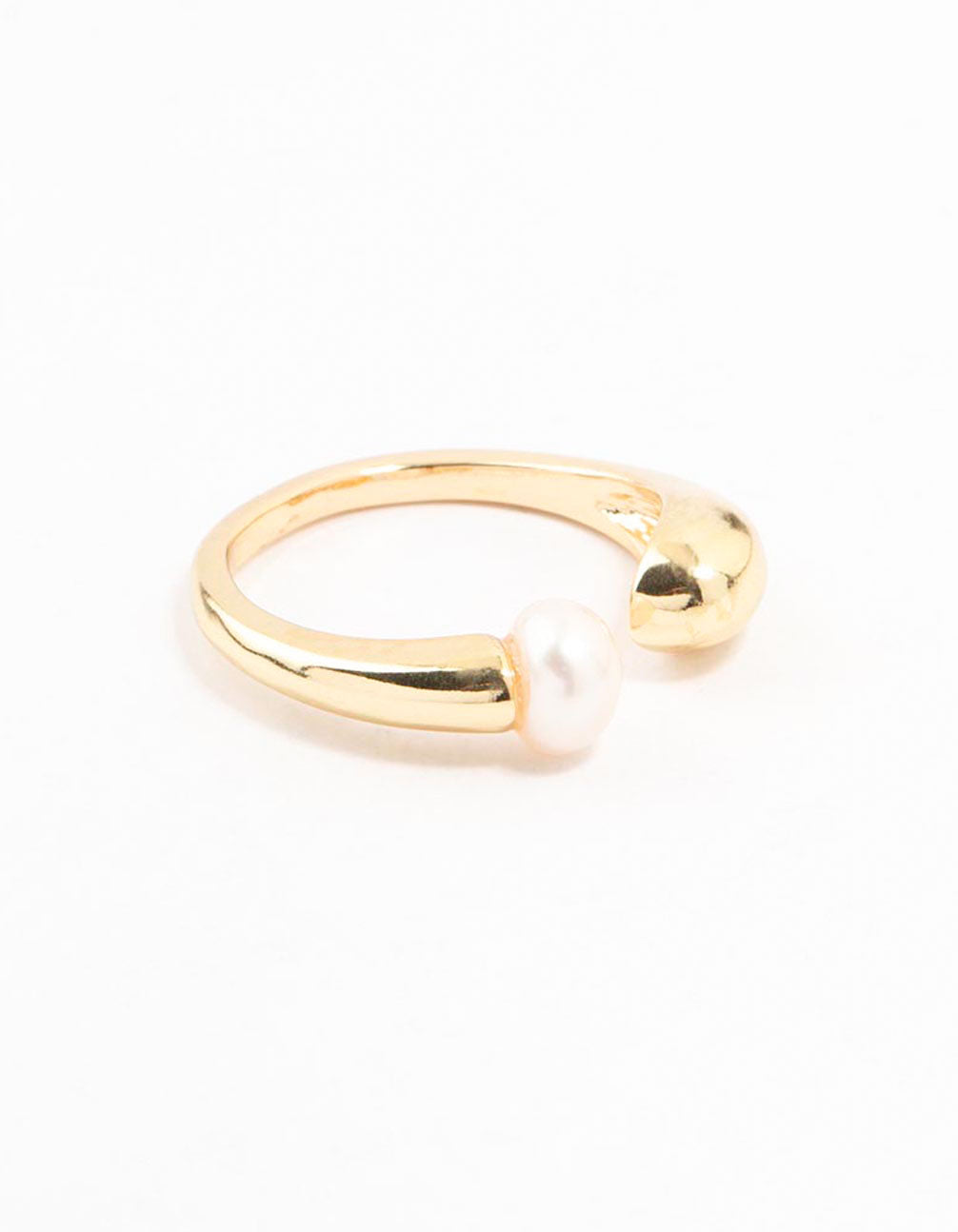 Crafted from gold plated material, this open pearl ring features a white pearl side detail view