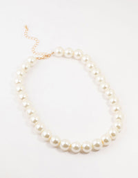 Beaded Graduating Pearl Necklace - link has visual effect only