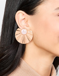 Gold Pearl Wavy Stud Earrings - link has visual effect only