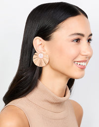 Gold Pearl Wavy Stud Earrings - link has visual effect only
