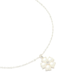 Silver Plated Chunky Flower Pendant Necklace - link has visual effect only