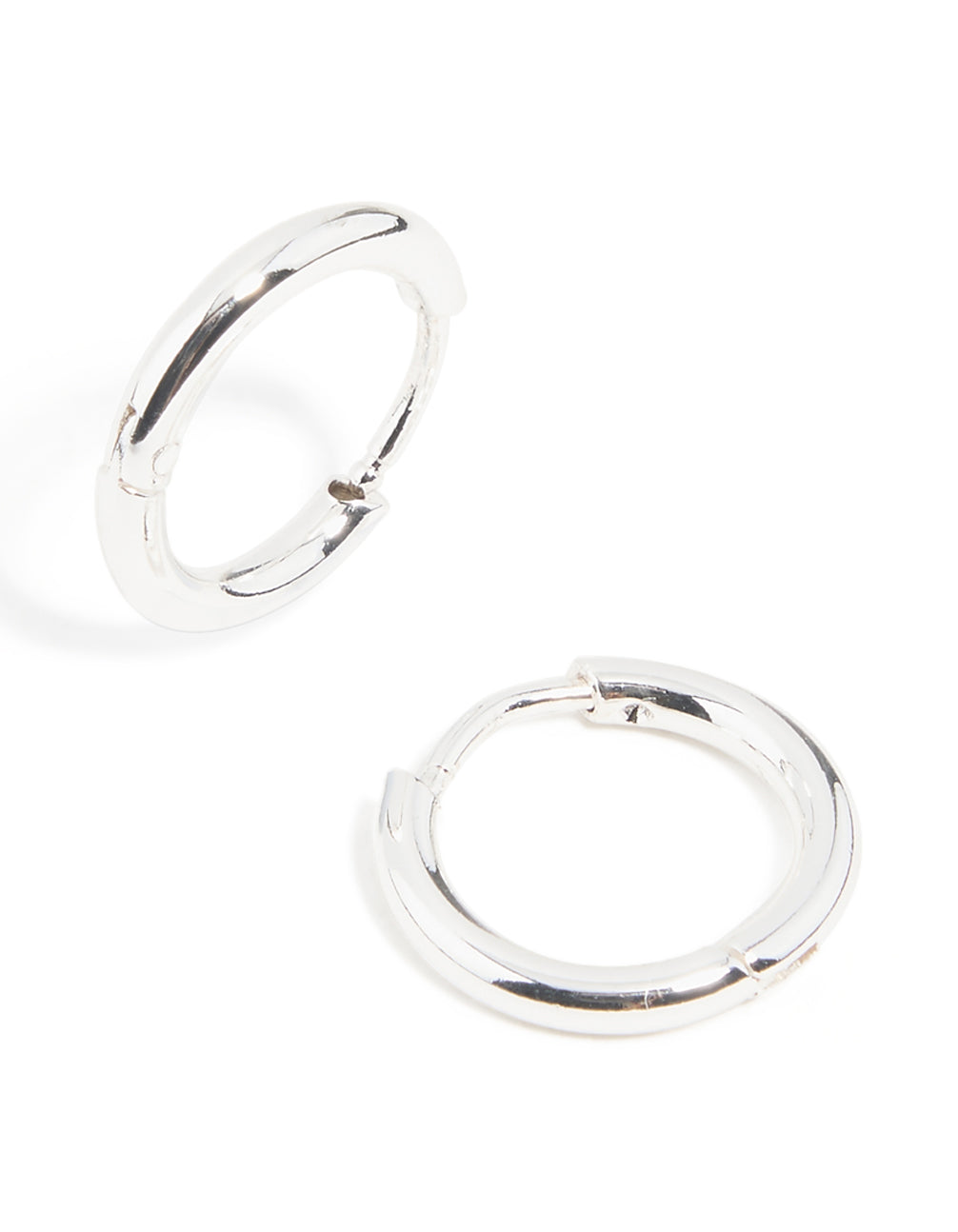 Showcasing waterproof stainless steel clicker earrings 14 MM in silver with chunky design front view