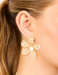 Gold Pearl Textured Flower Stud Earrings - link has visual effect only