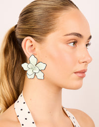 Black & White Five Petal Flower Stud Earrings - link has visual effect only