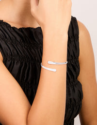 Silver Wrap Around Bangle - link has visual effect only