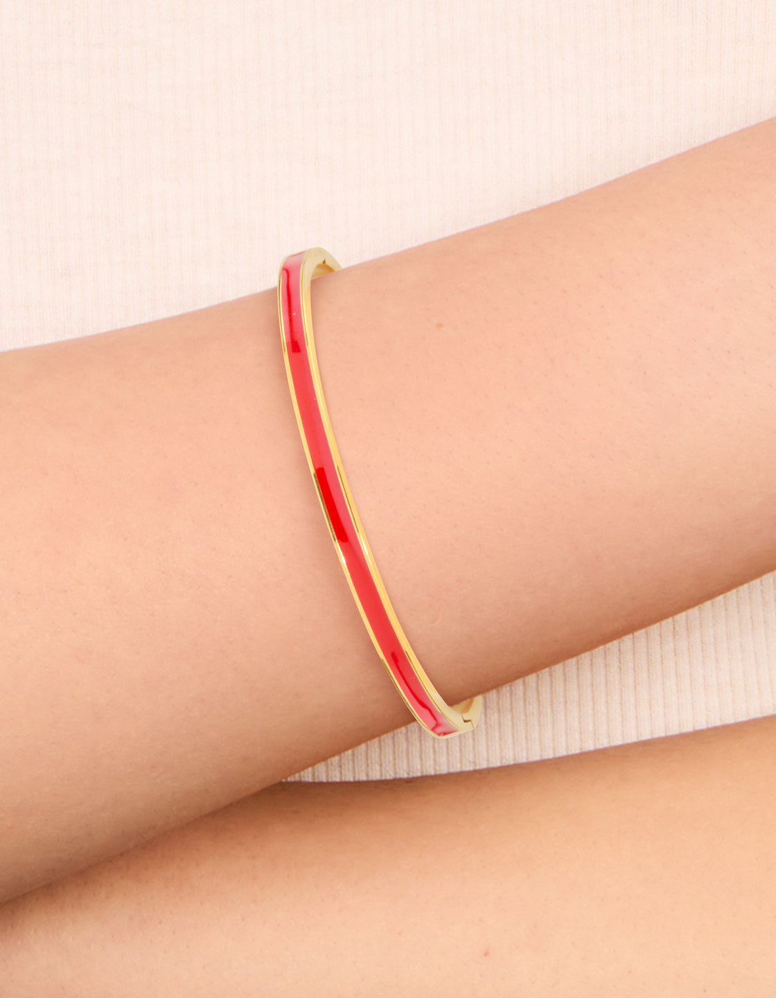 Waterproof Gold Plated Stainless Steel Thin Red Enamel Hinged Bangle