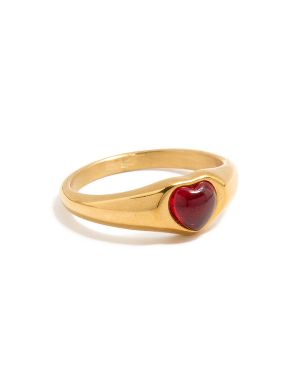 Elegant waterproof gold plated stainless steel petite heart ring with crimson stone side detail view