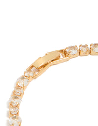 Displaying a gold plated large square cut cubic zirconia tennis bracelet closure detail view - link has visual effect only