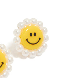 White and Yellow Acrylic Flower Smiley Face Stud Earrings - link has visual effect only