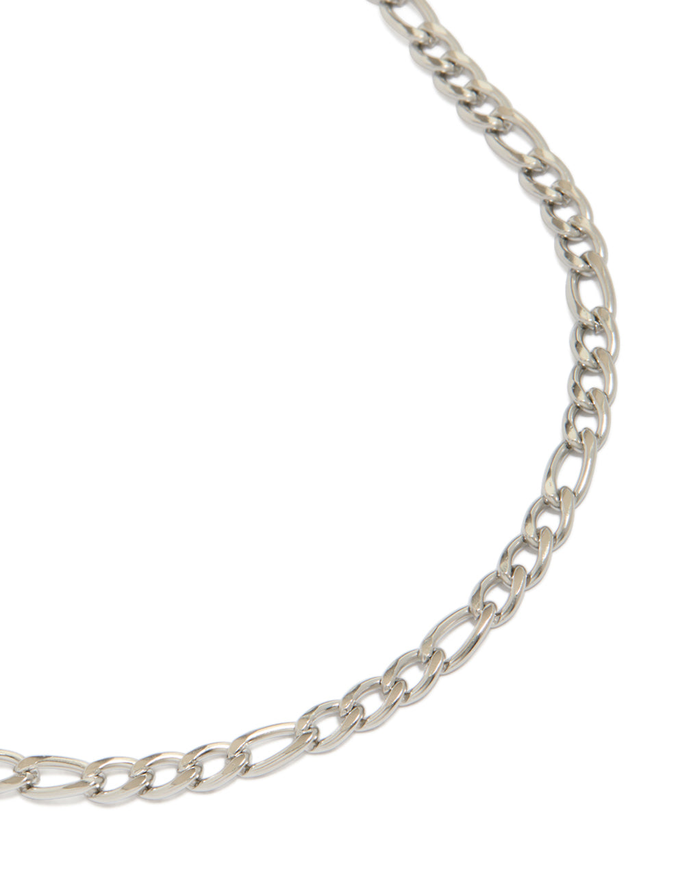 Showcasing a mens waterproof stainless steel classic figaro link necklace in silver close up view